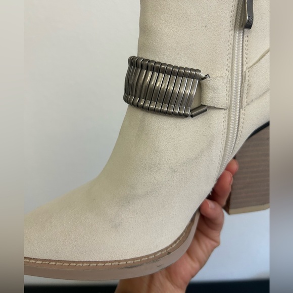 DKNY 8.5M Off White Tizz Embellished Pointed Toe Ankle Booties WESTERN SUEDE - Picture 11 of 15